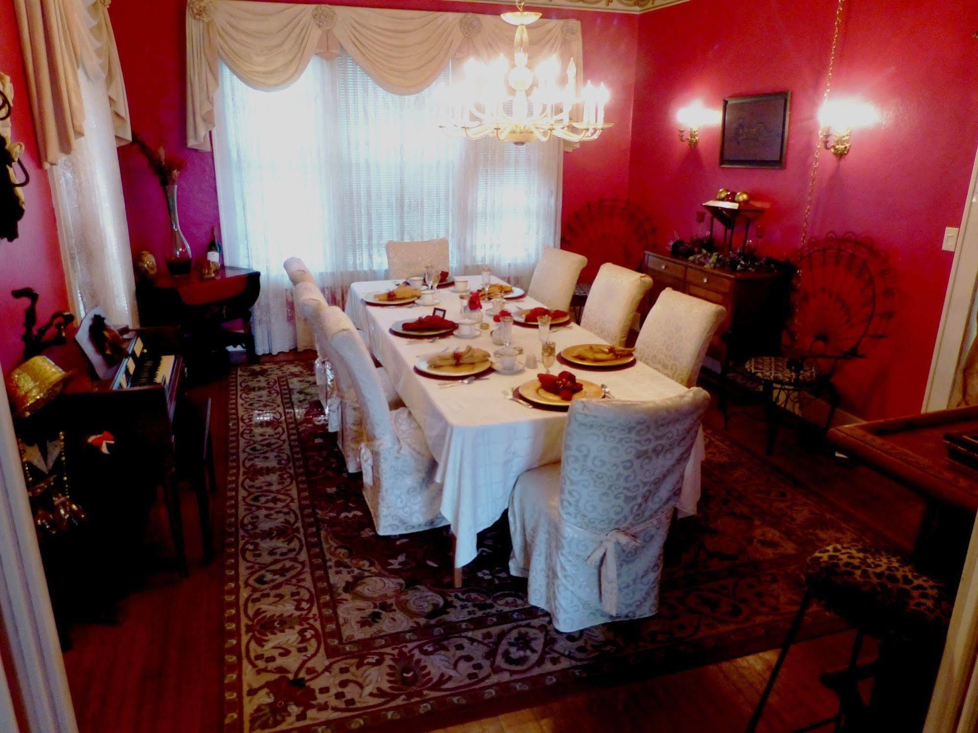 Avenue O Bed And Breakfast Галвестон Экстерьер фото